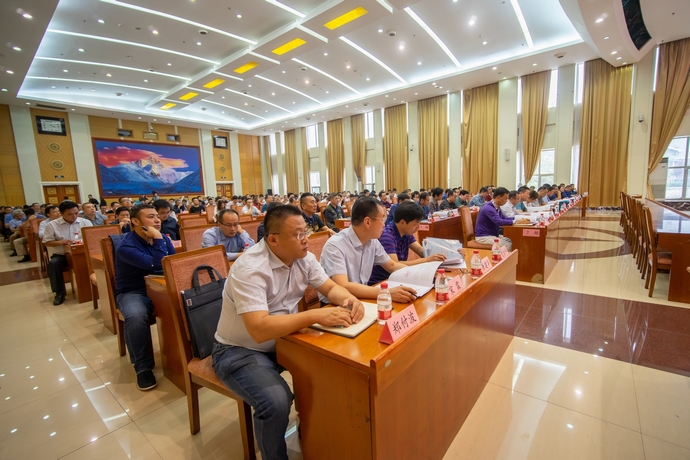 五屆五次會(huì)議2.jpg 五屆五次會(huì)議2.jpg